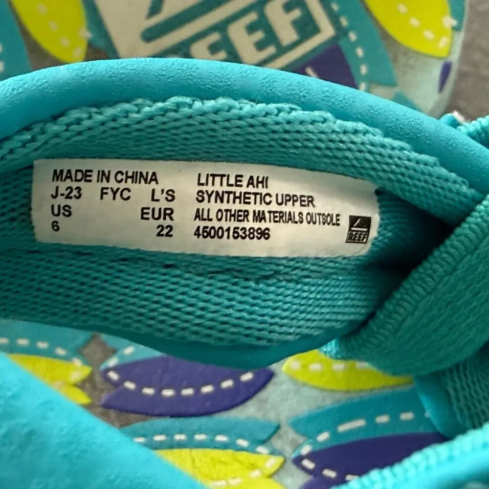 Reef Little Ahi Kids Flip Flops Size 6 Teal Fish Pattern Sandals EUC